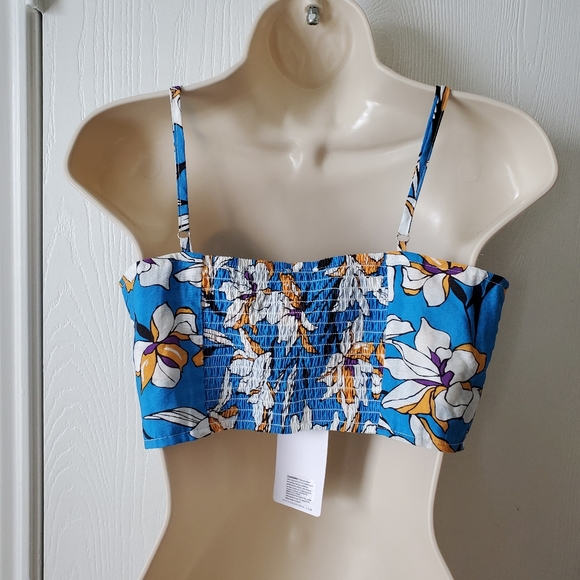 J.O.A. Lapa Blue Tie Front Smocked Crop Top - Picture 4 of 10